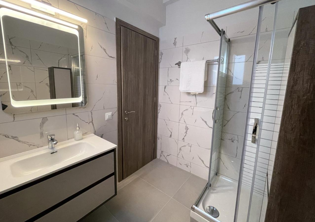 Central Park Apartments Kandiye Dış mekan fotoğraf